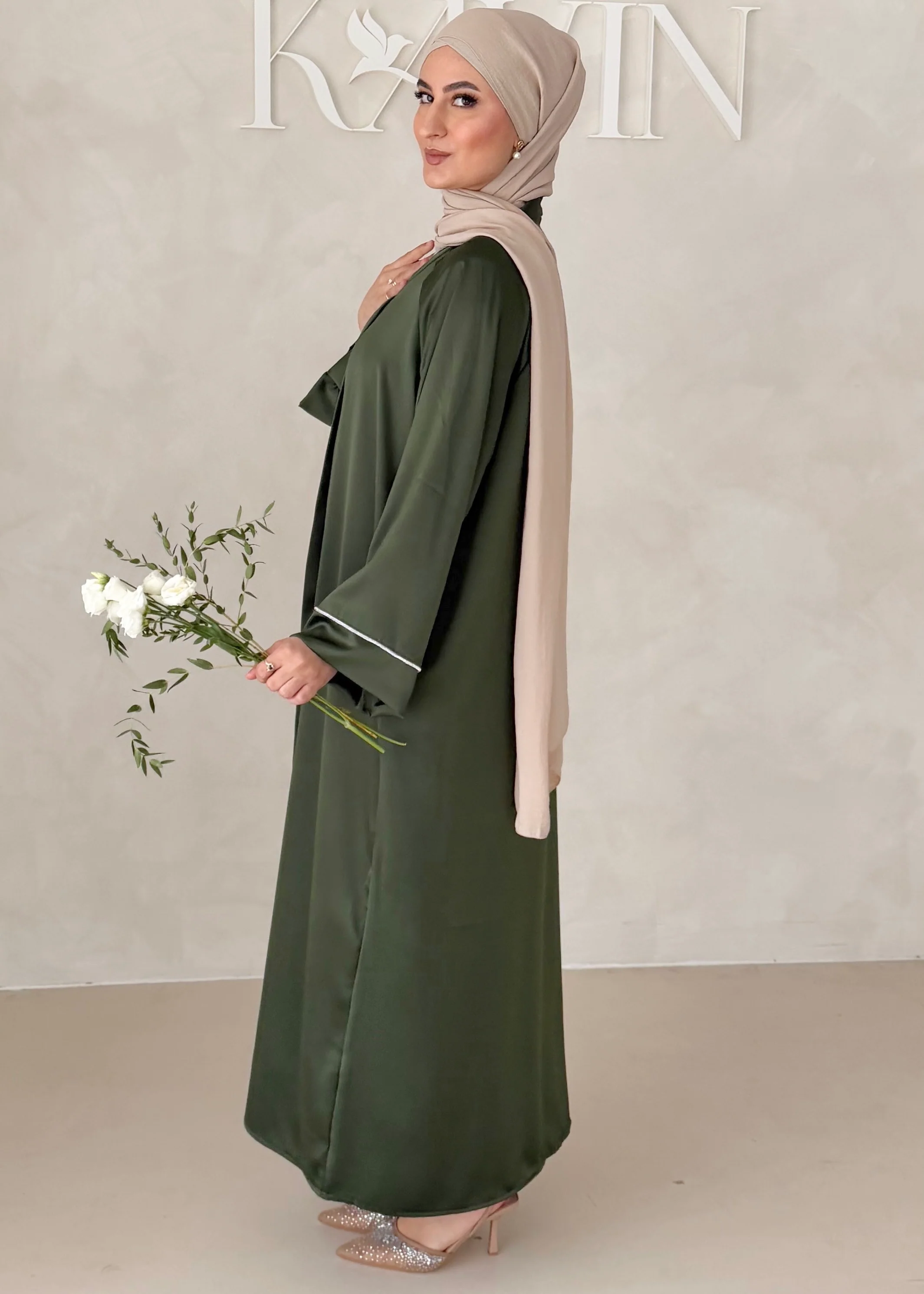 Glitter Abaya - Image 11