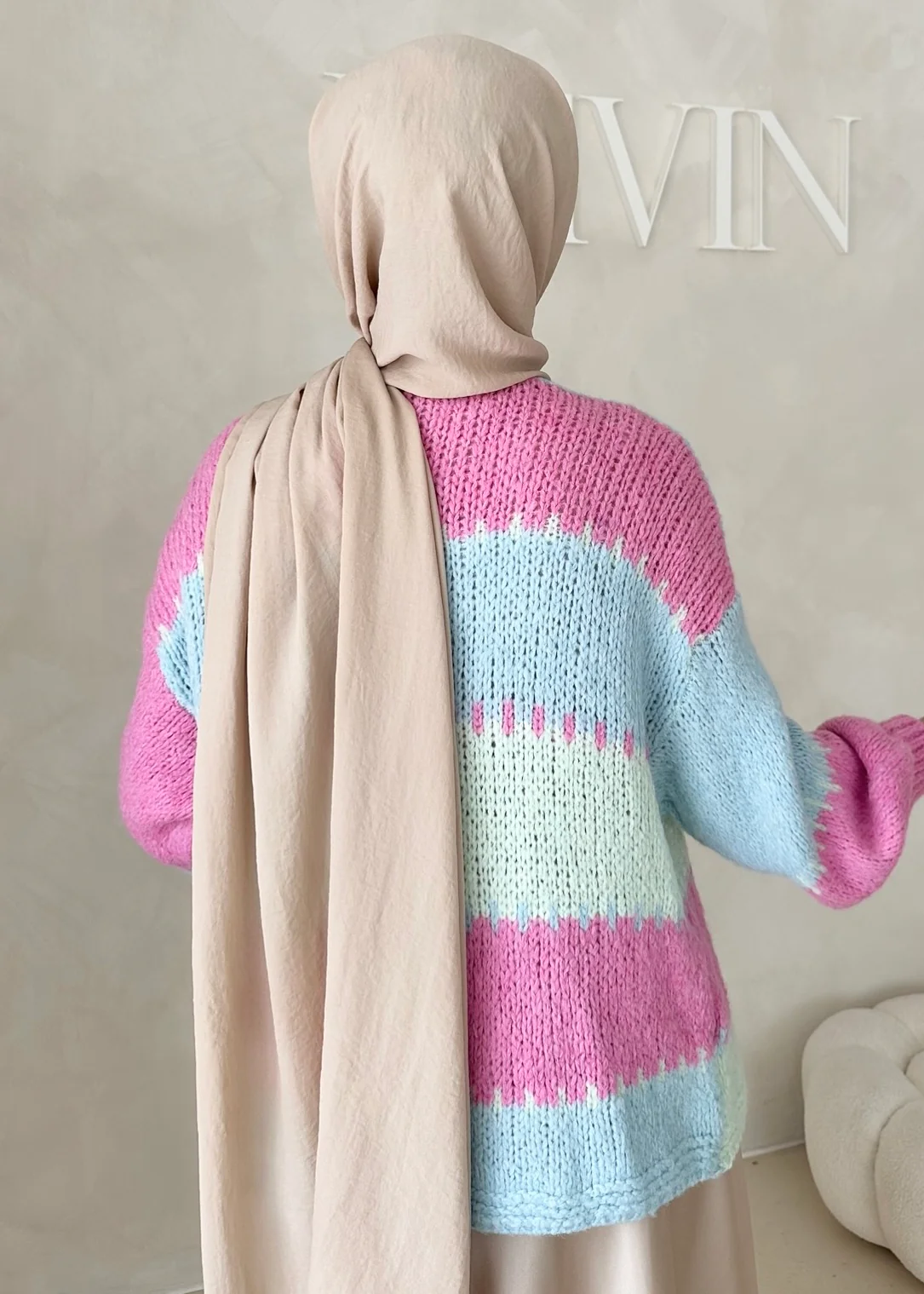 Cardigan Bunt - Image 15