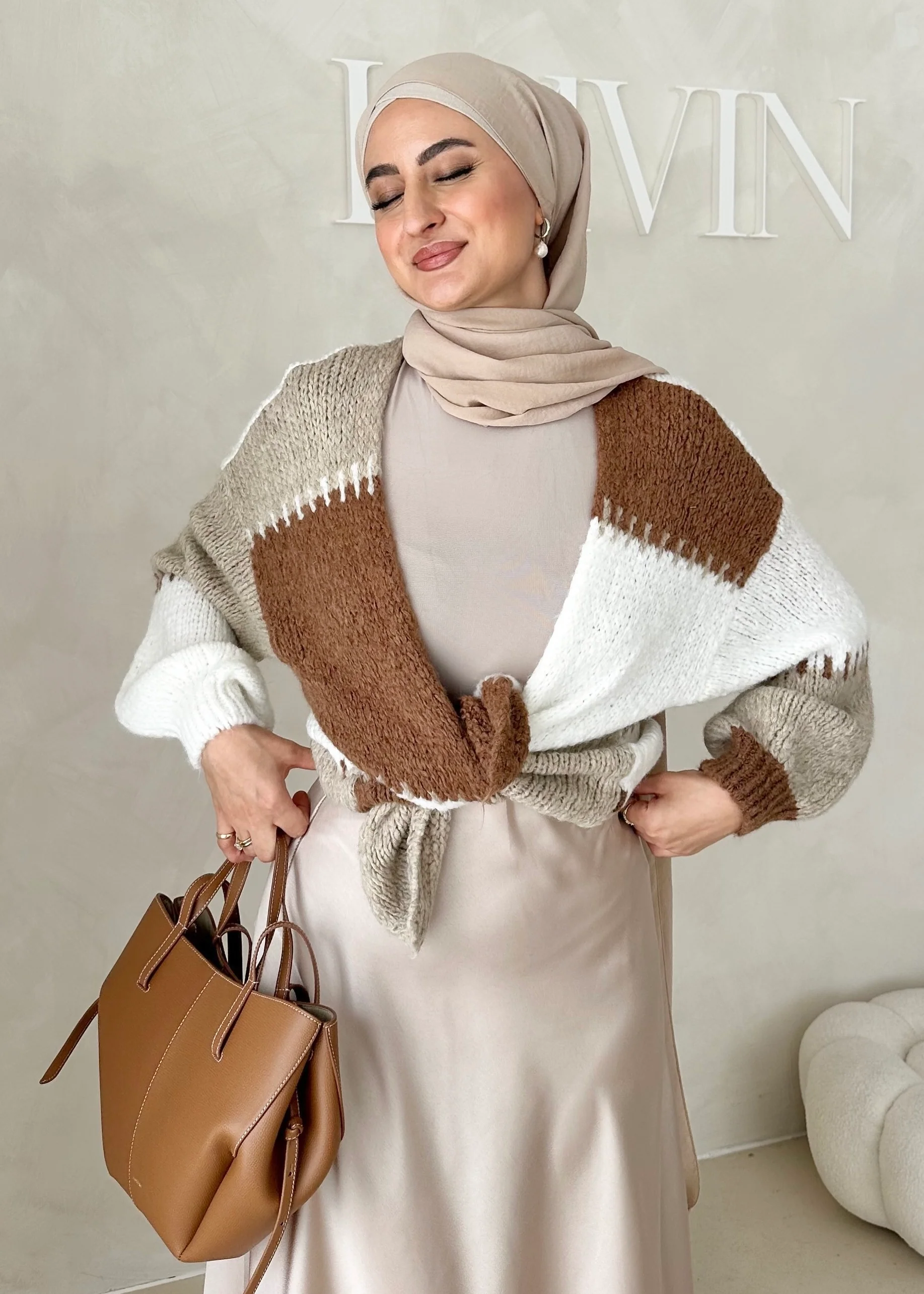 Cardigan Bunt - Image 4