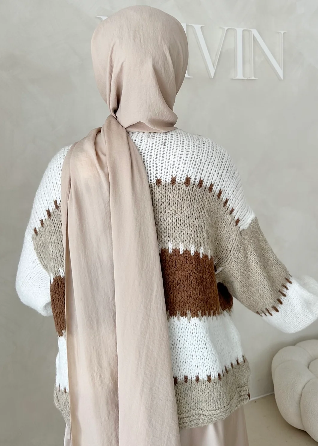 Cardigan Bunt - Image 7
