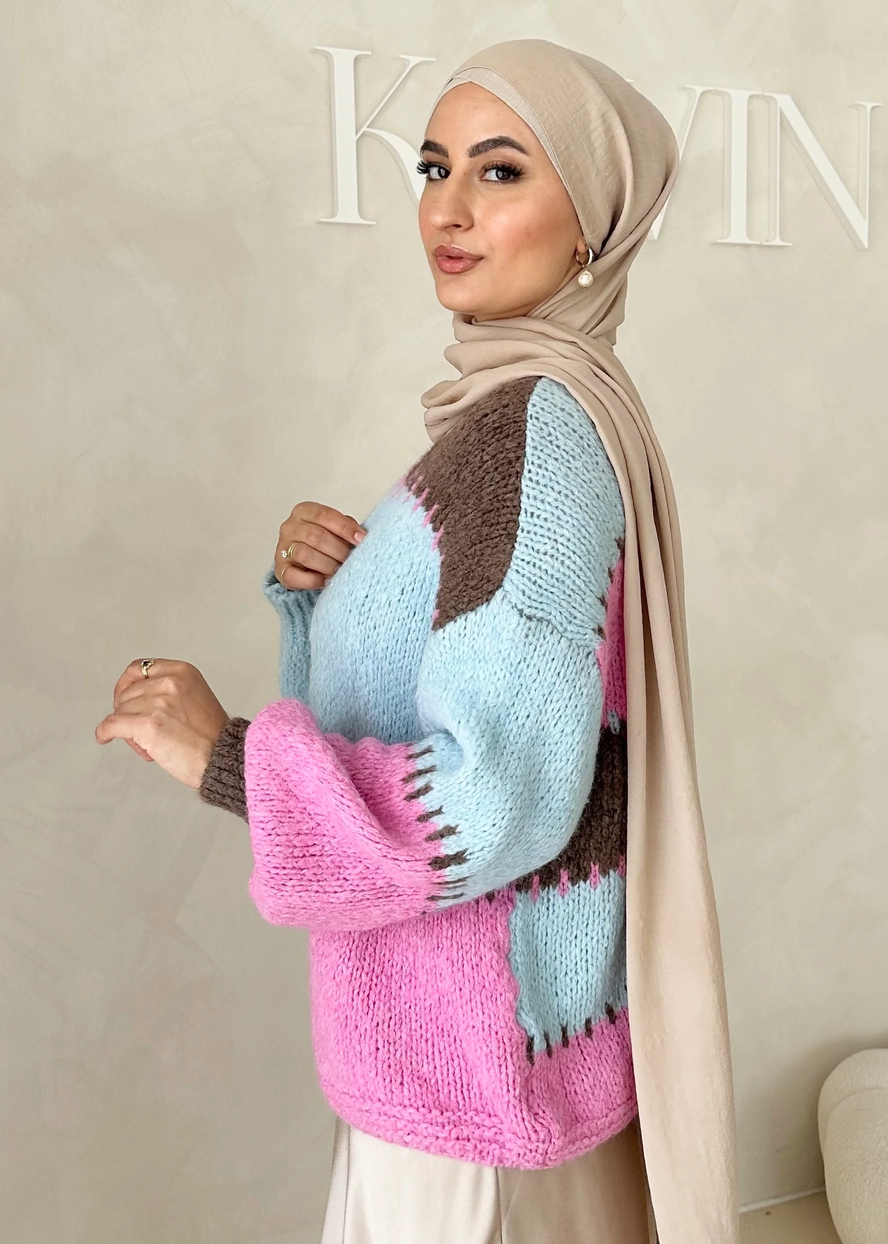 Cardigan Bunt - Image 9