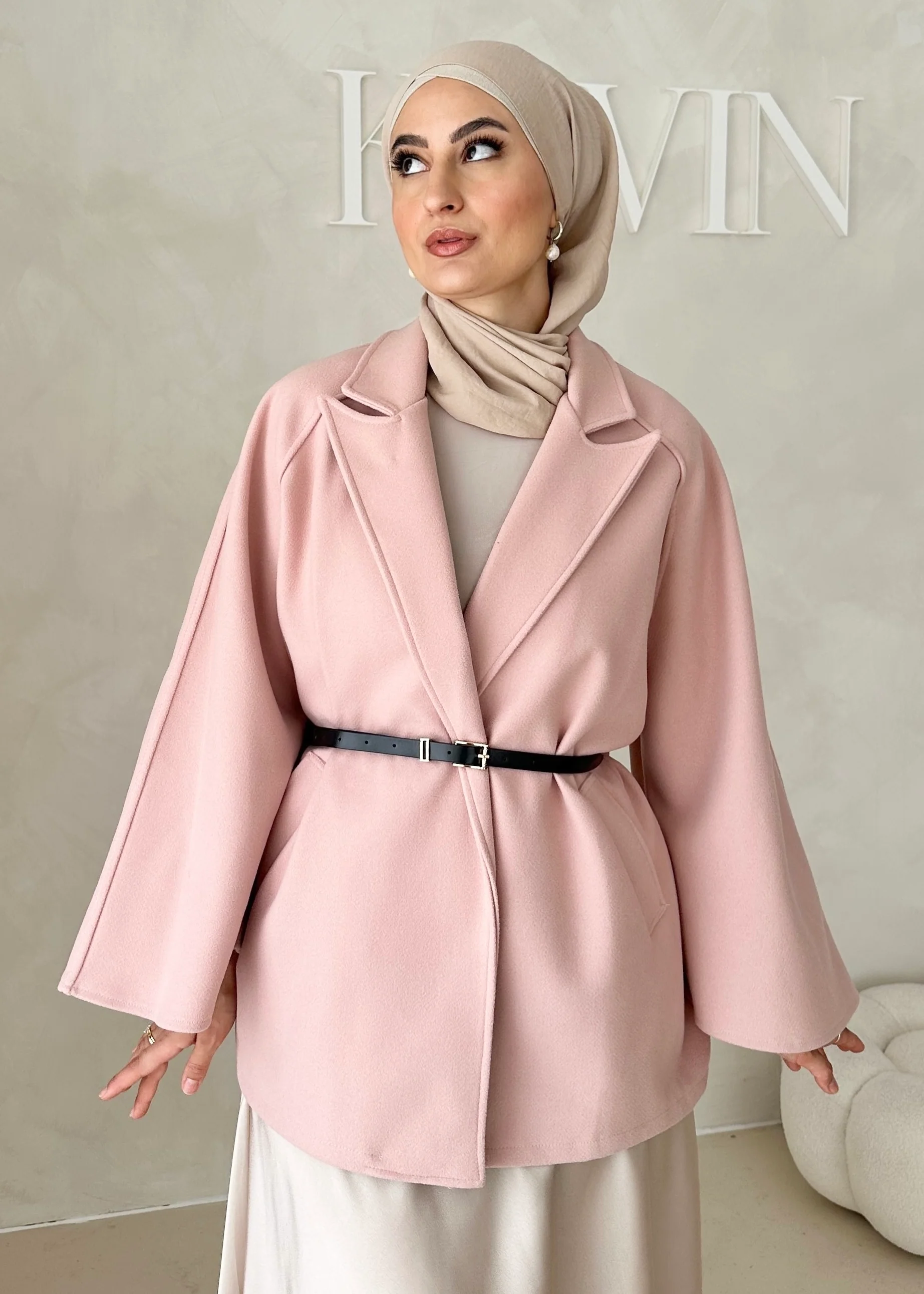 Blazerjacke mit Gürtel - Image 11