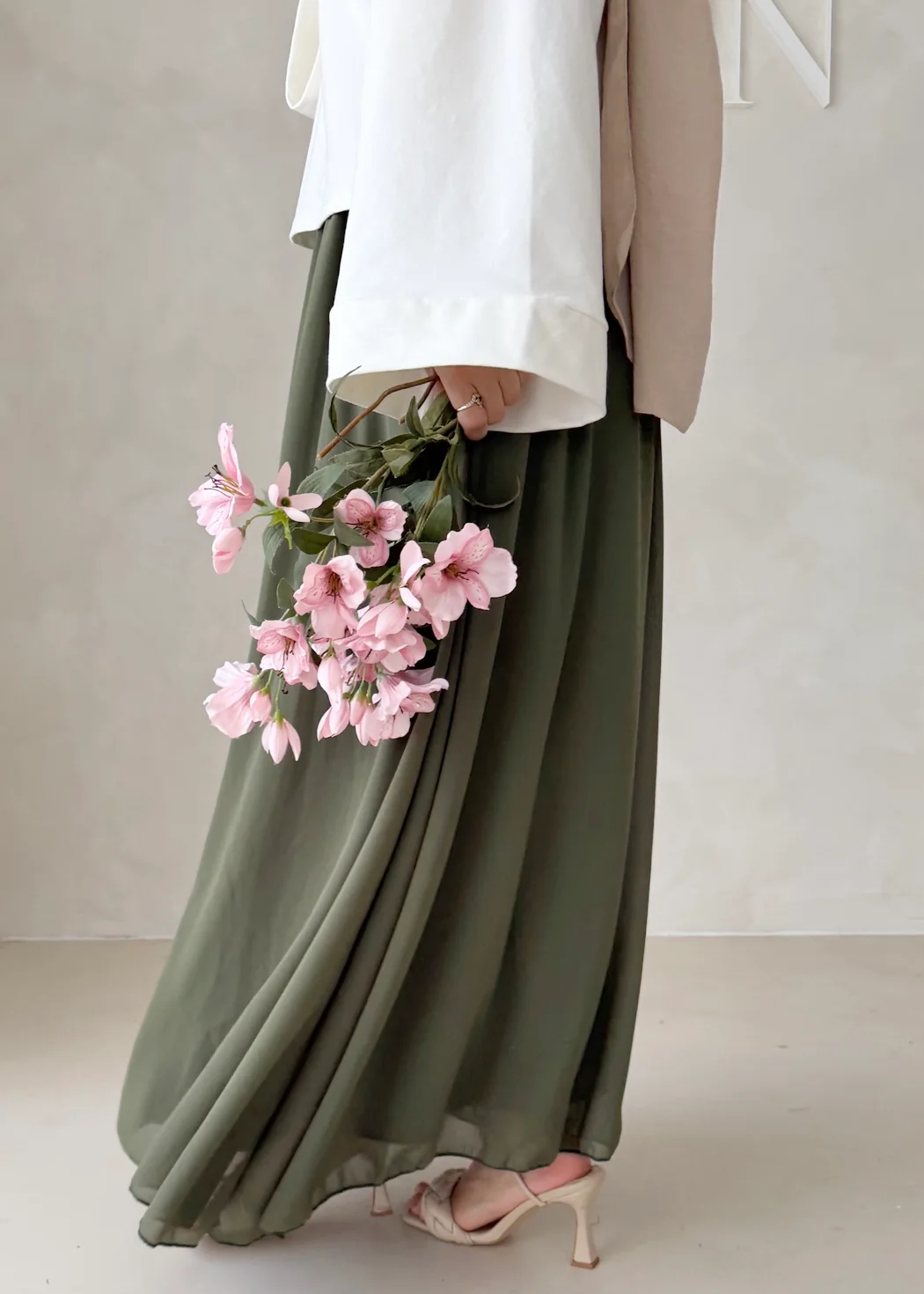 Chiffon Rock - Image 23