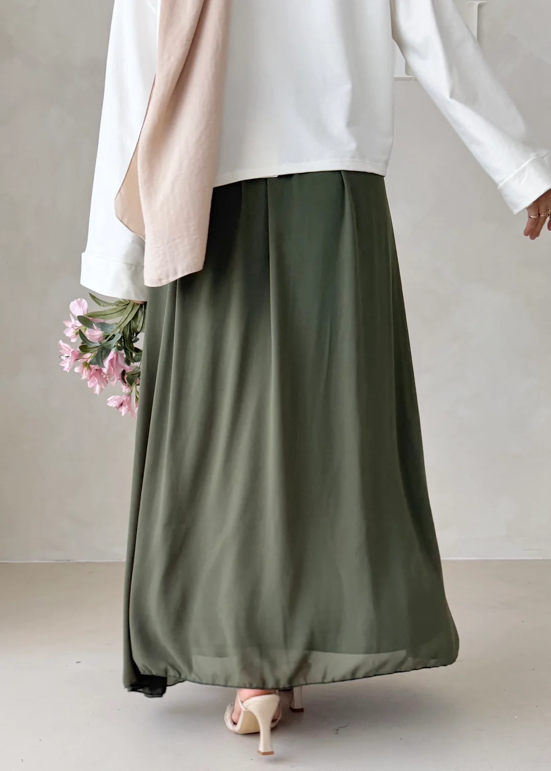 Chiffon Rock - Image 24