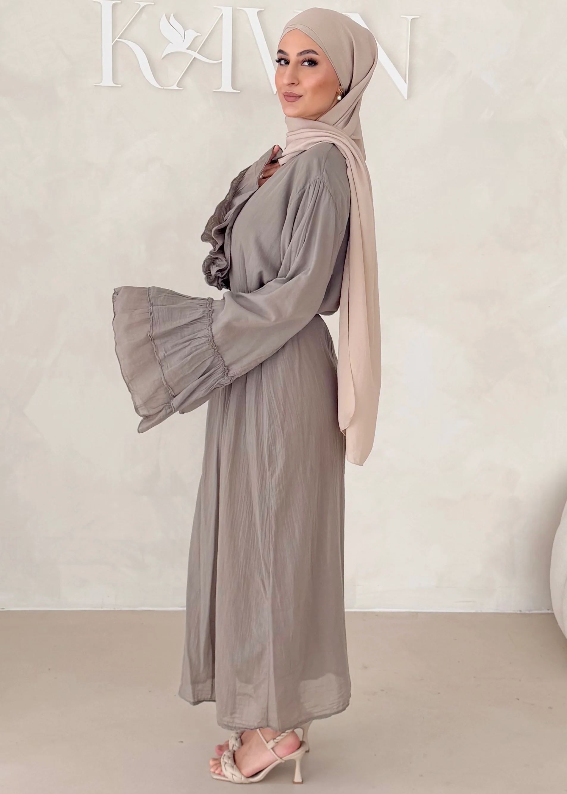 Cotton Kleid mit Trompetenärmeln - Image 10
