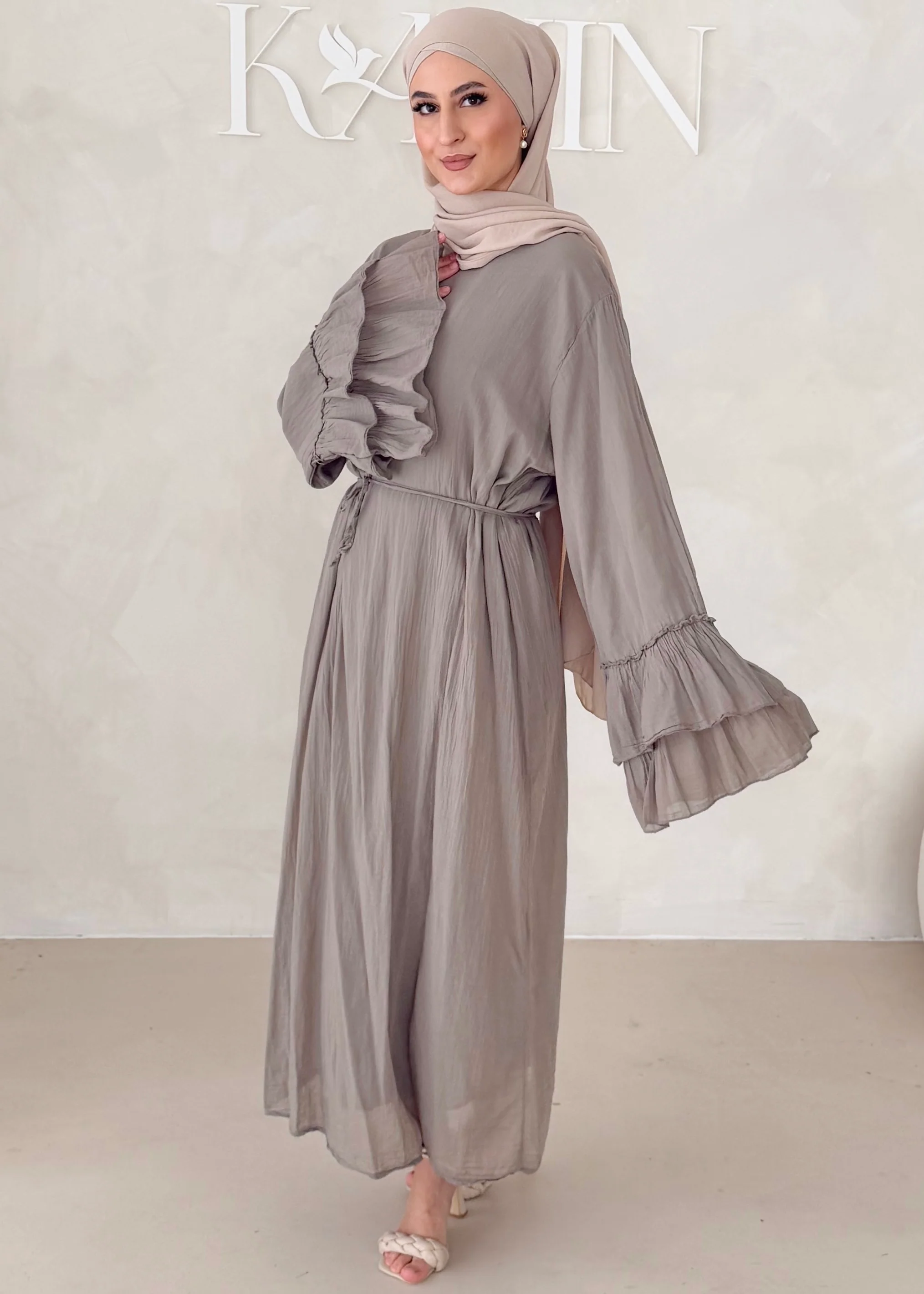 Cotton Kleid mit Trompetenärmeln - Image 11