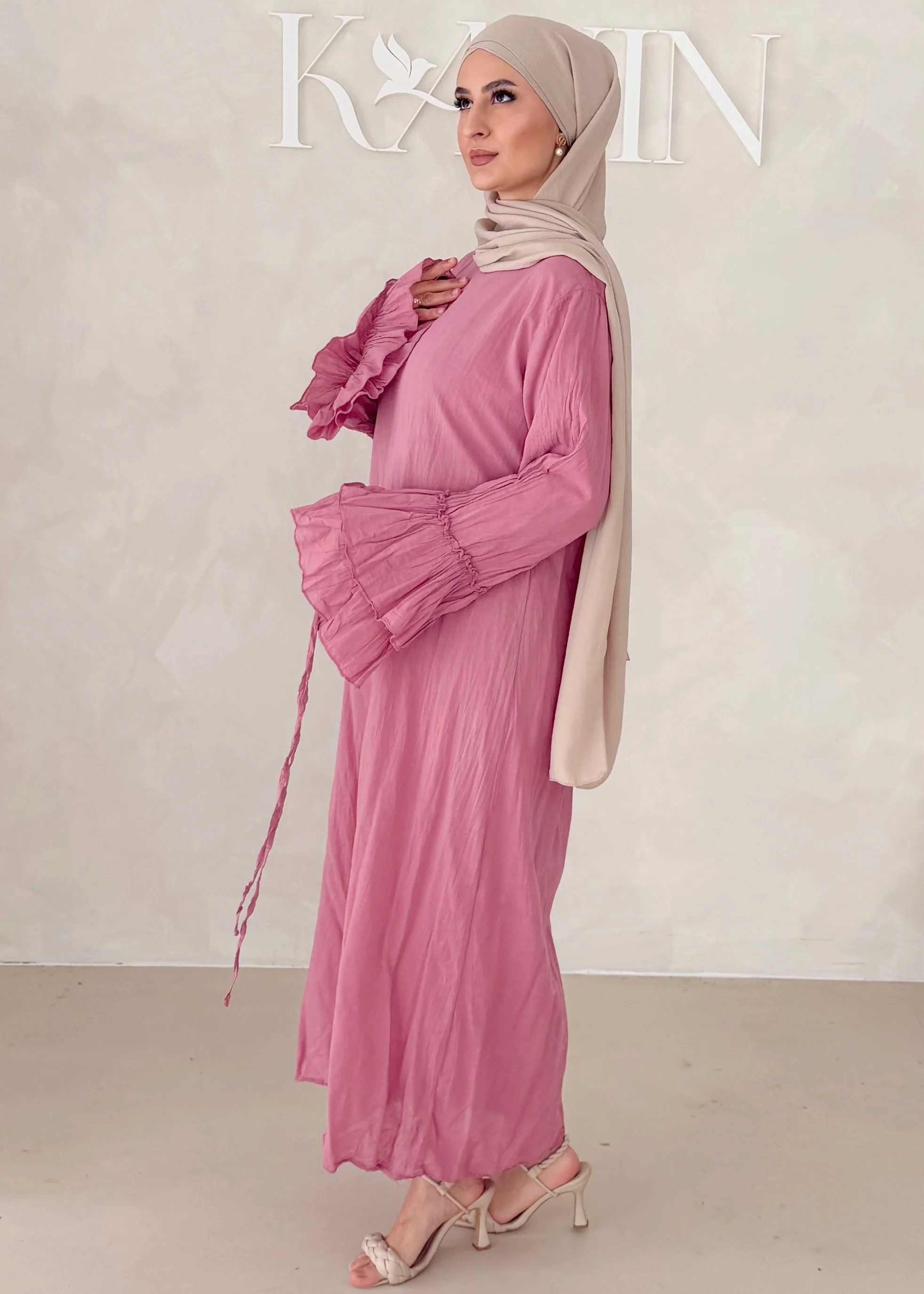 Cotton Kleid mit Trompetenärmeln - Image 18