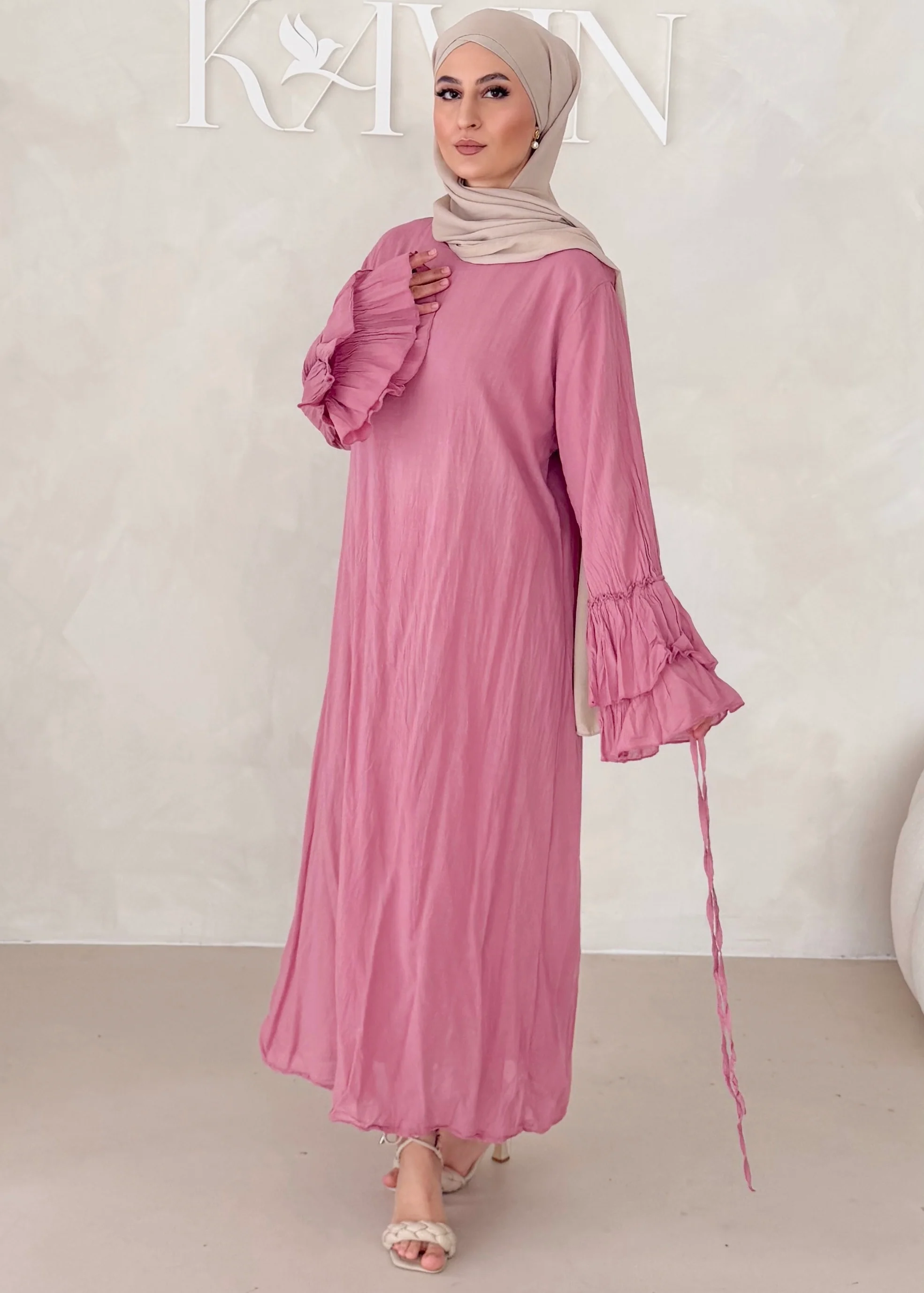 Cotton Kleid mit Trompetenärmeln - Image 19