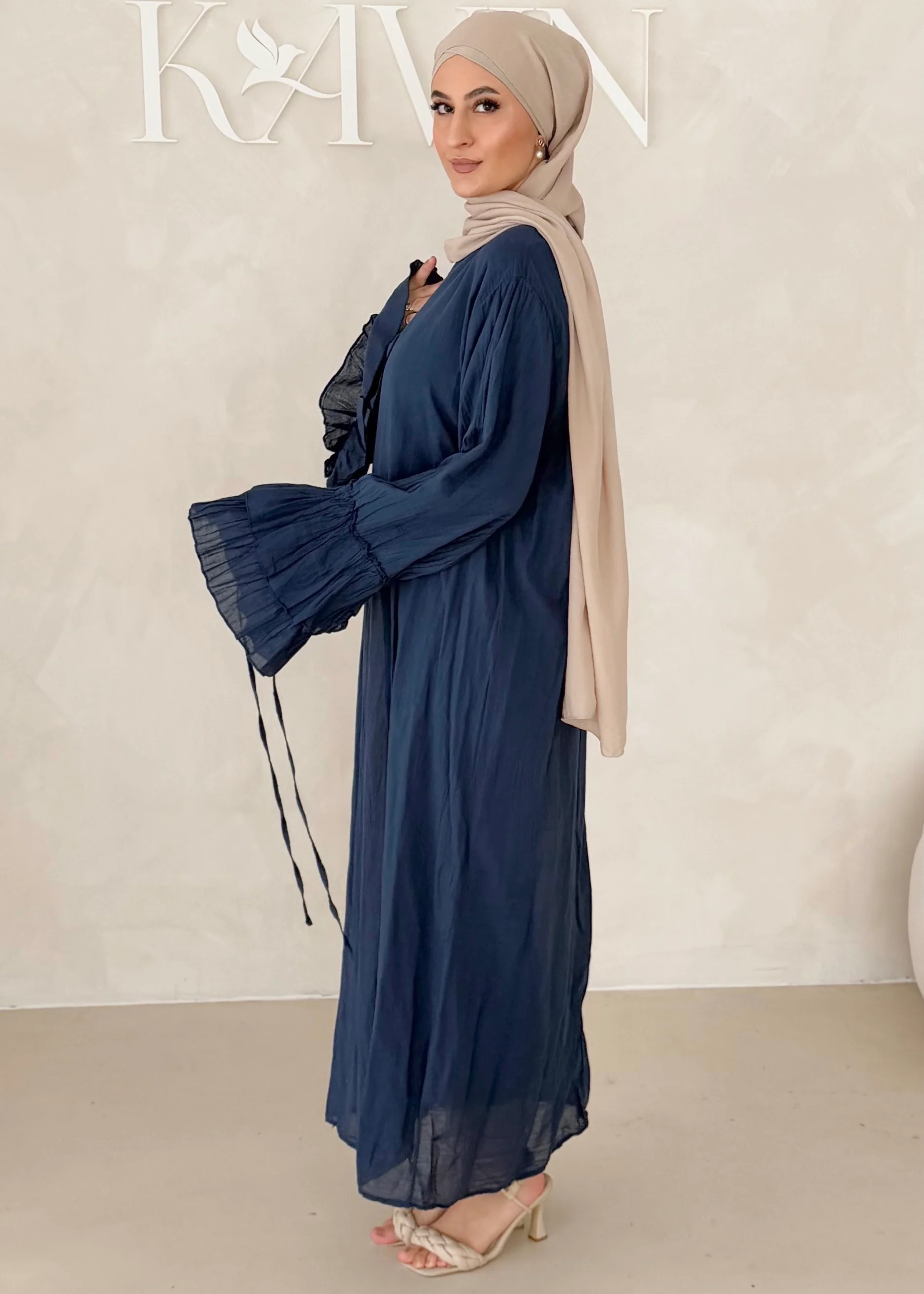 Cotton Kleid mit Trompetenärmeln - Image 30