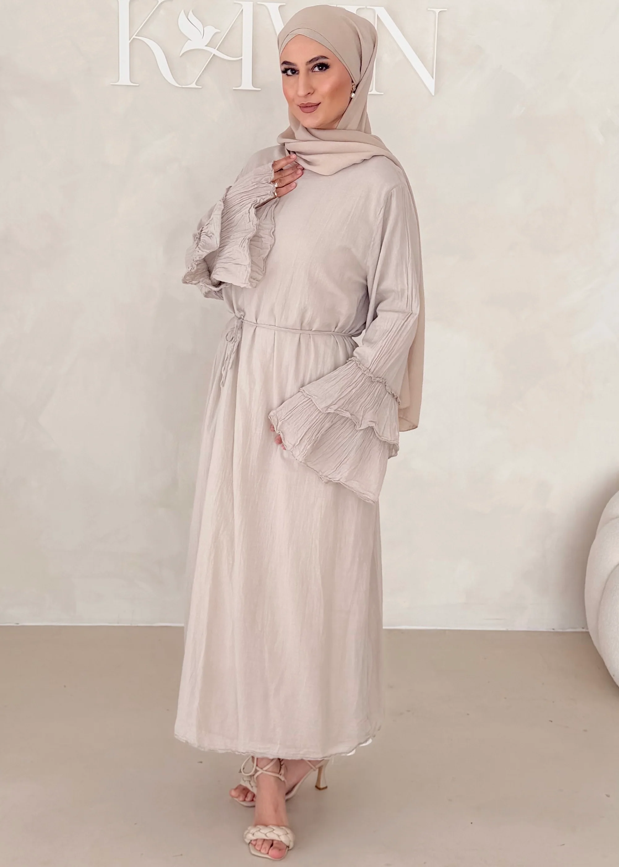 Cotton Kleid mit Trompetenärmeln - Image 8