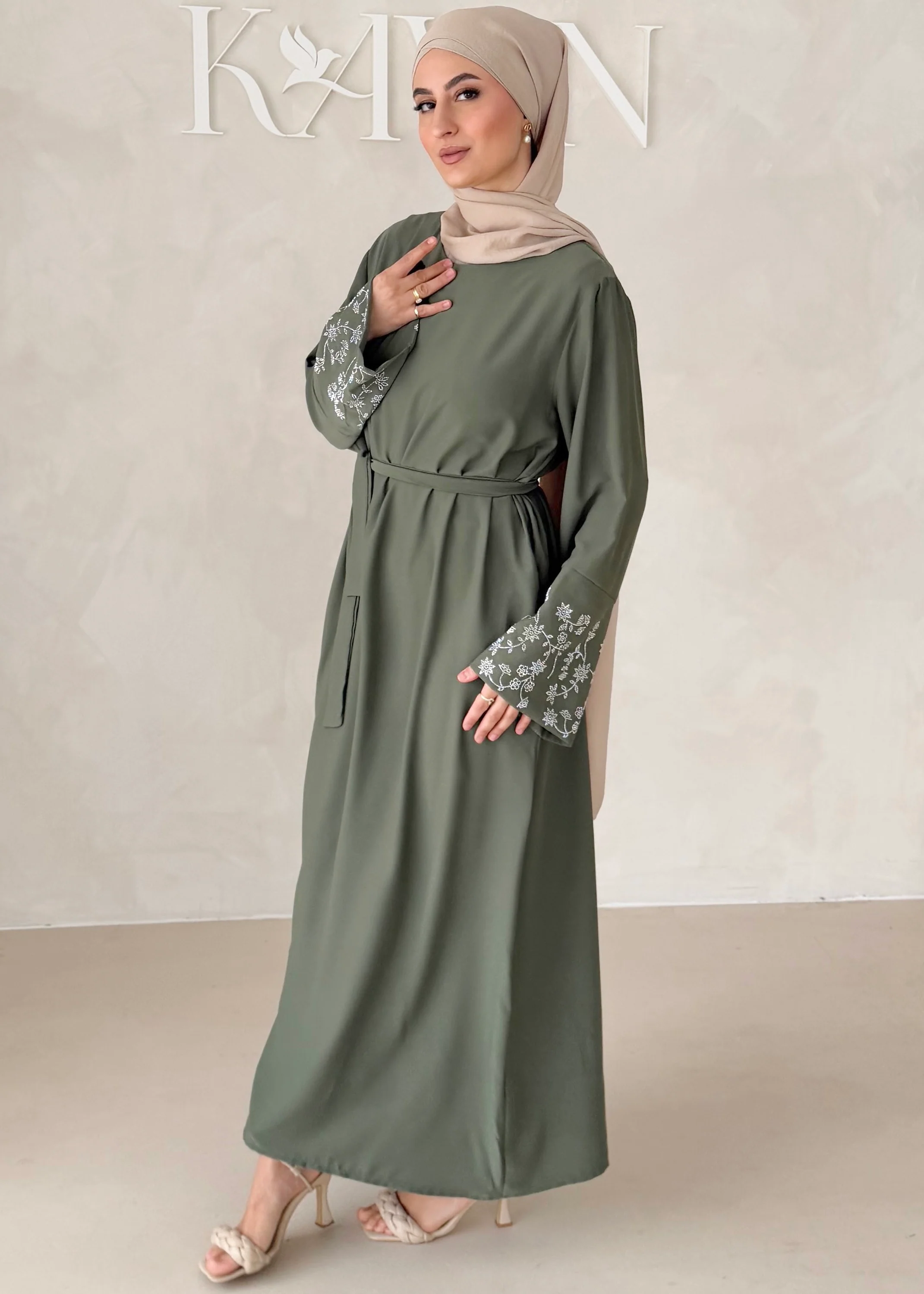 Floral Glam Abaya - Image 10