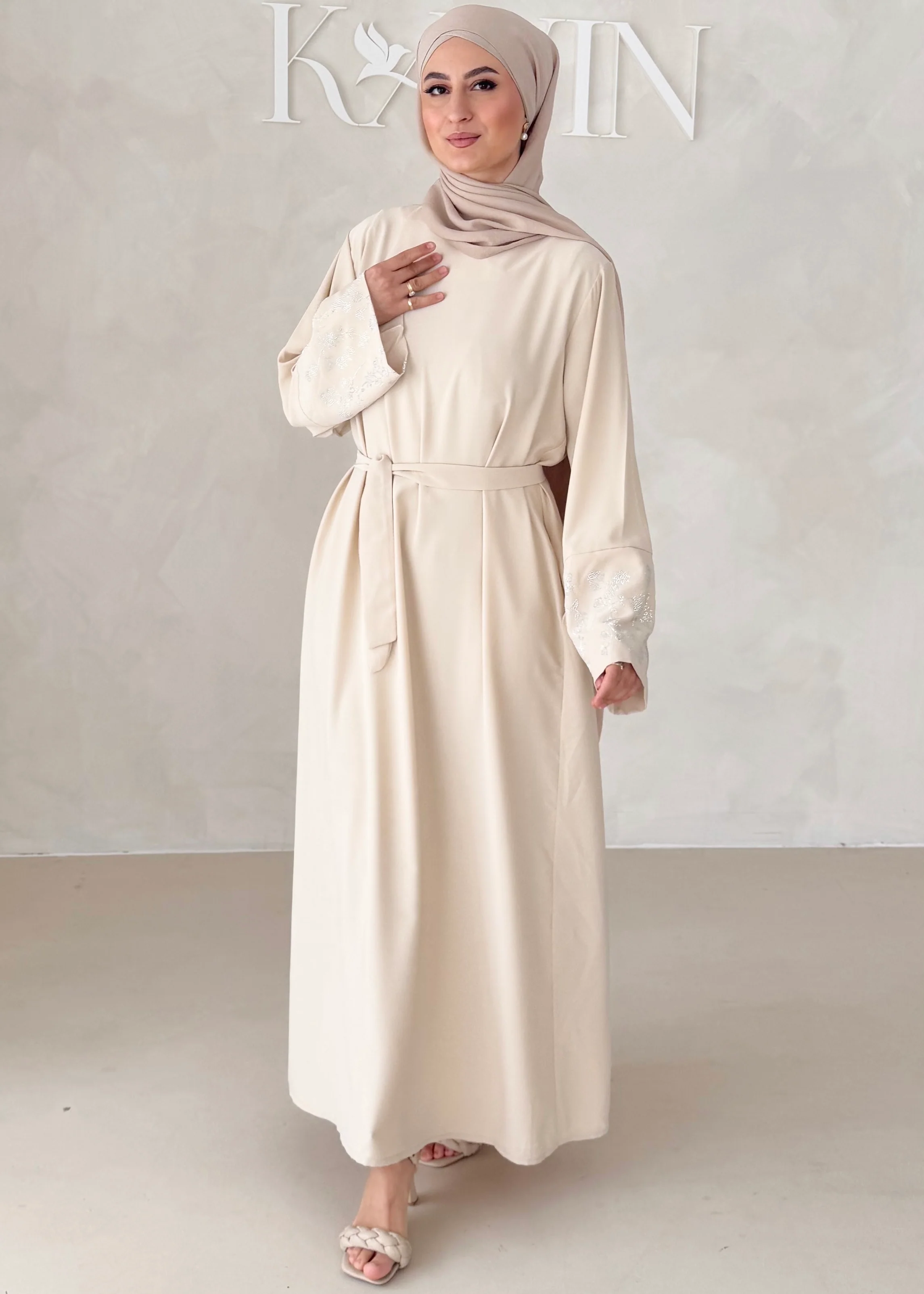 Floral Glam Abaya - Image 19