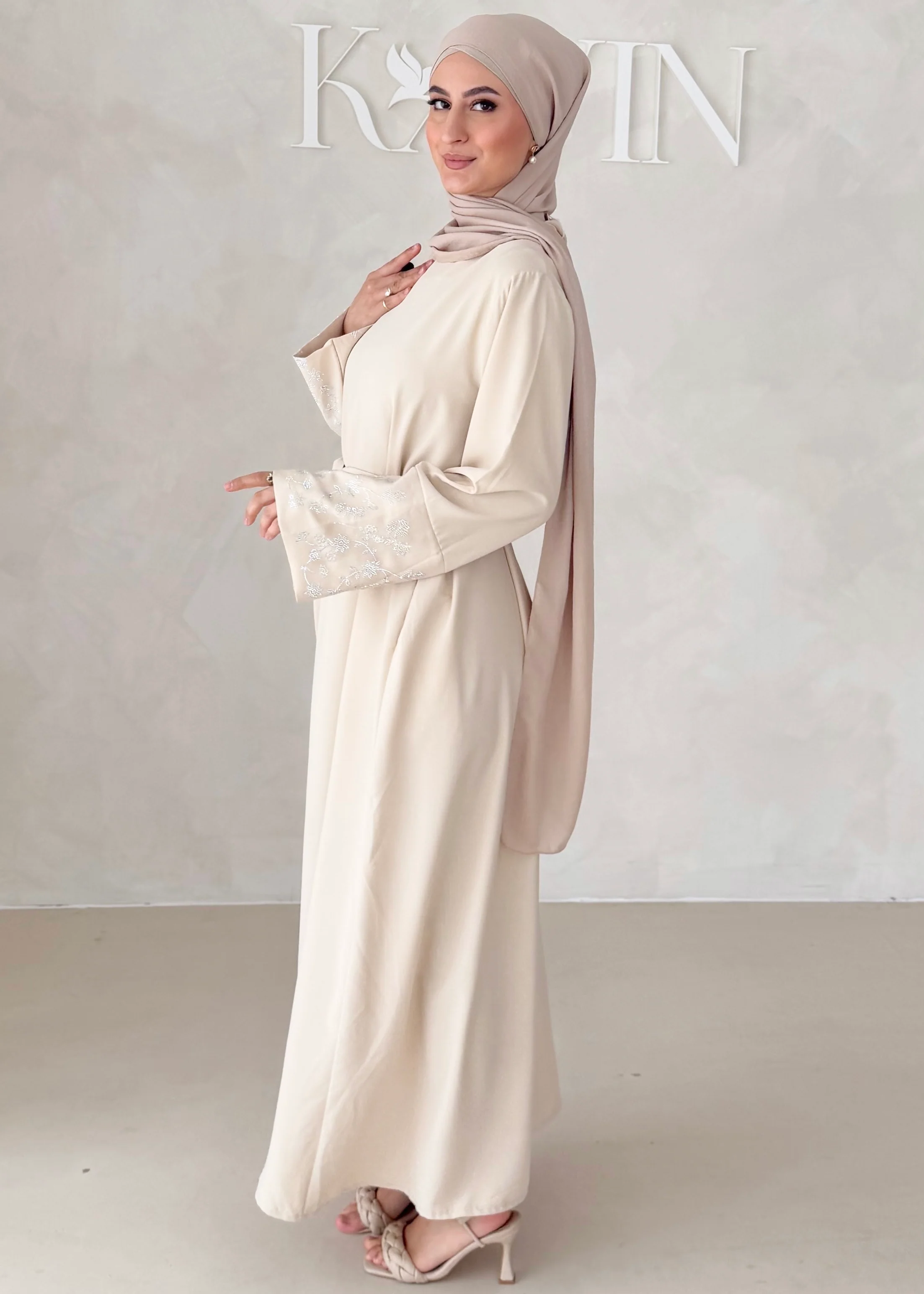 Floral Glam Abaya - Image 20