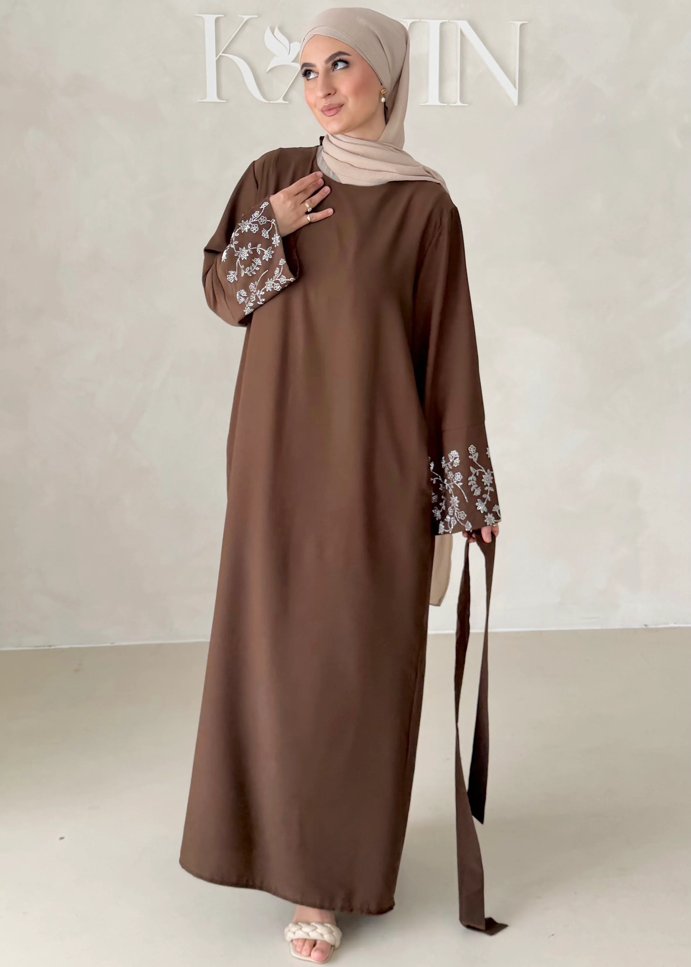 Floral Glam Abaya - Image 4