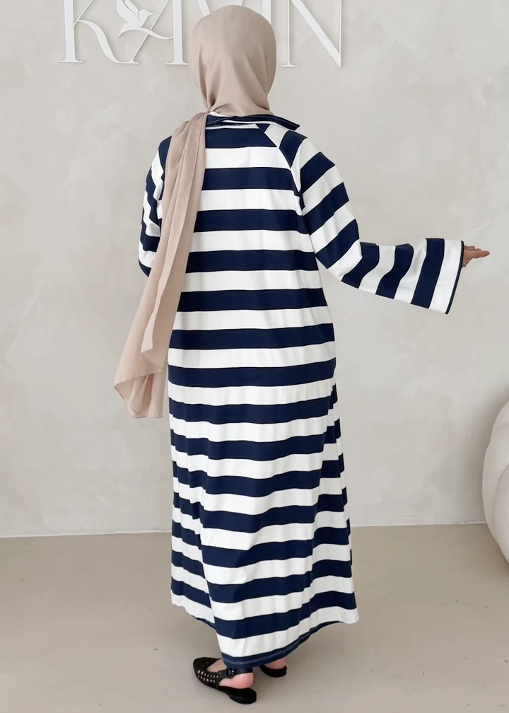 Gestreiftes Kleid - Image 15