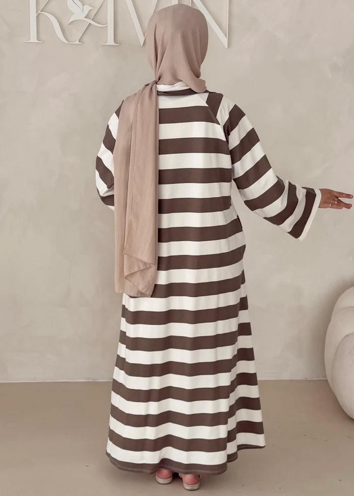 Gestreiftes Kleid - Image 24