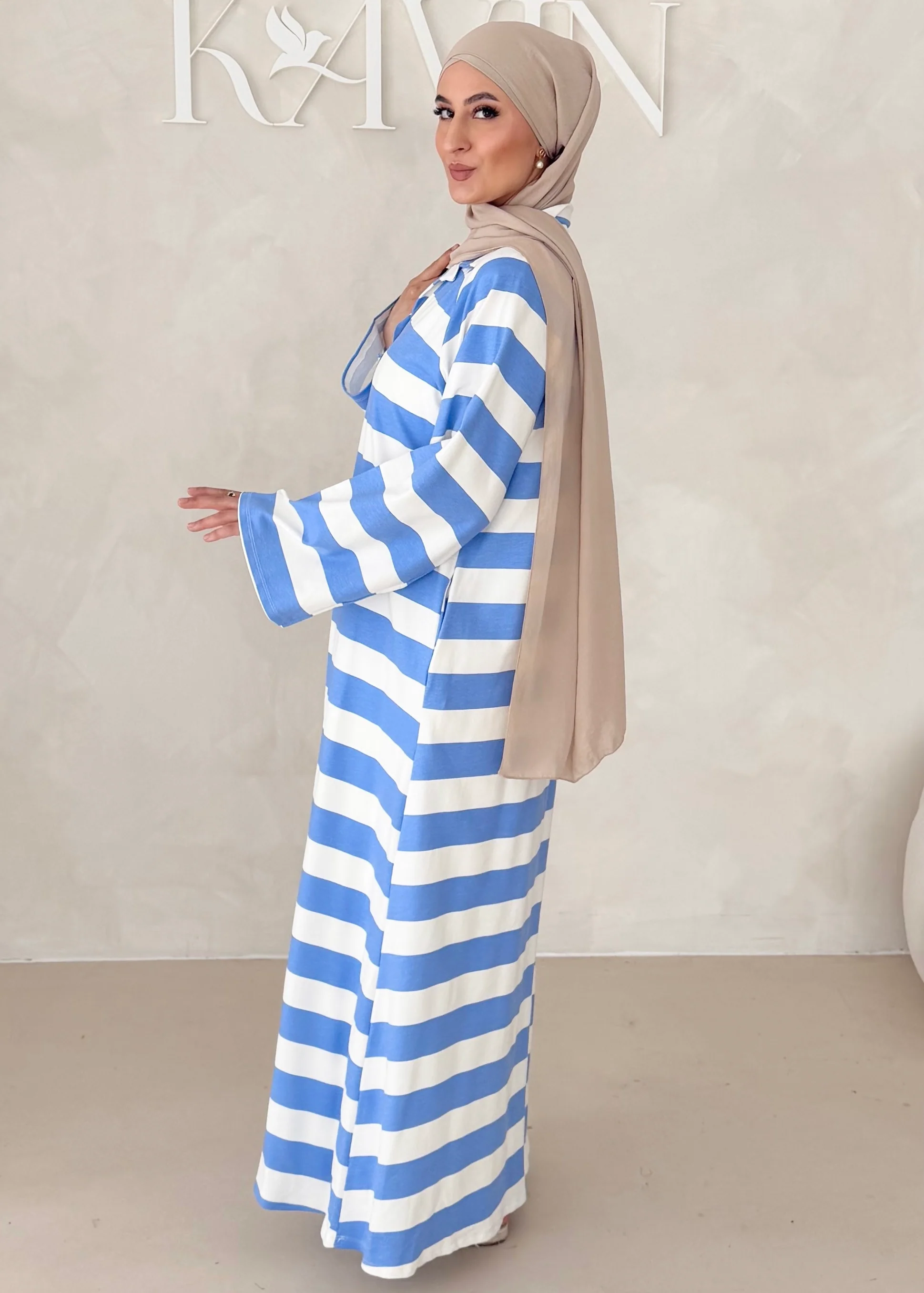Gestreiftes Kleid - Image 8