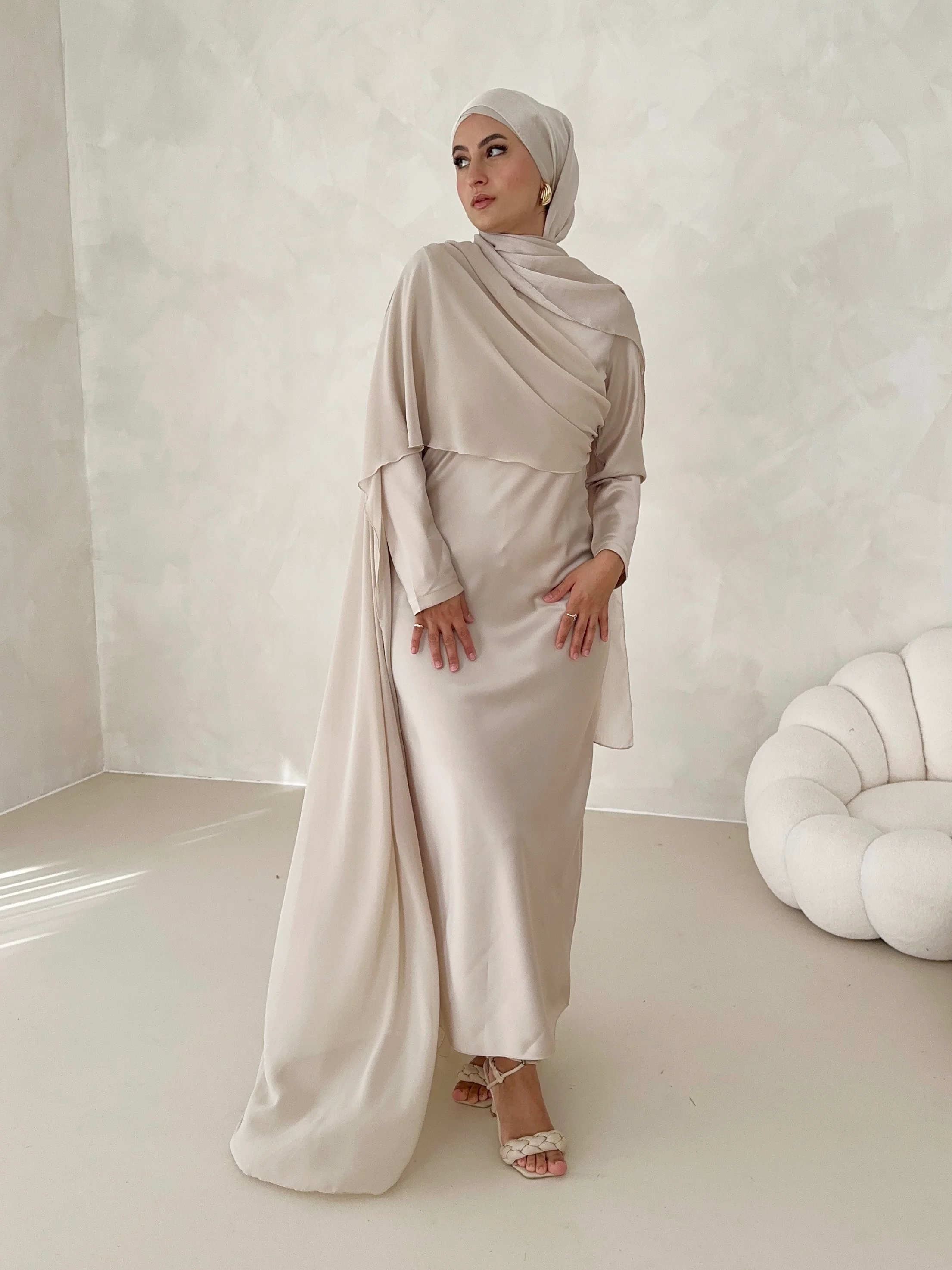 Satin-Optik Kleid mit Schulterschleppe - Image 21