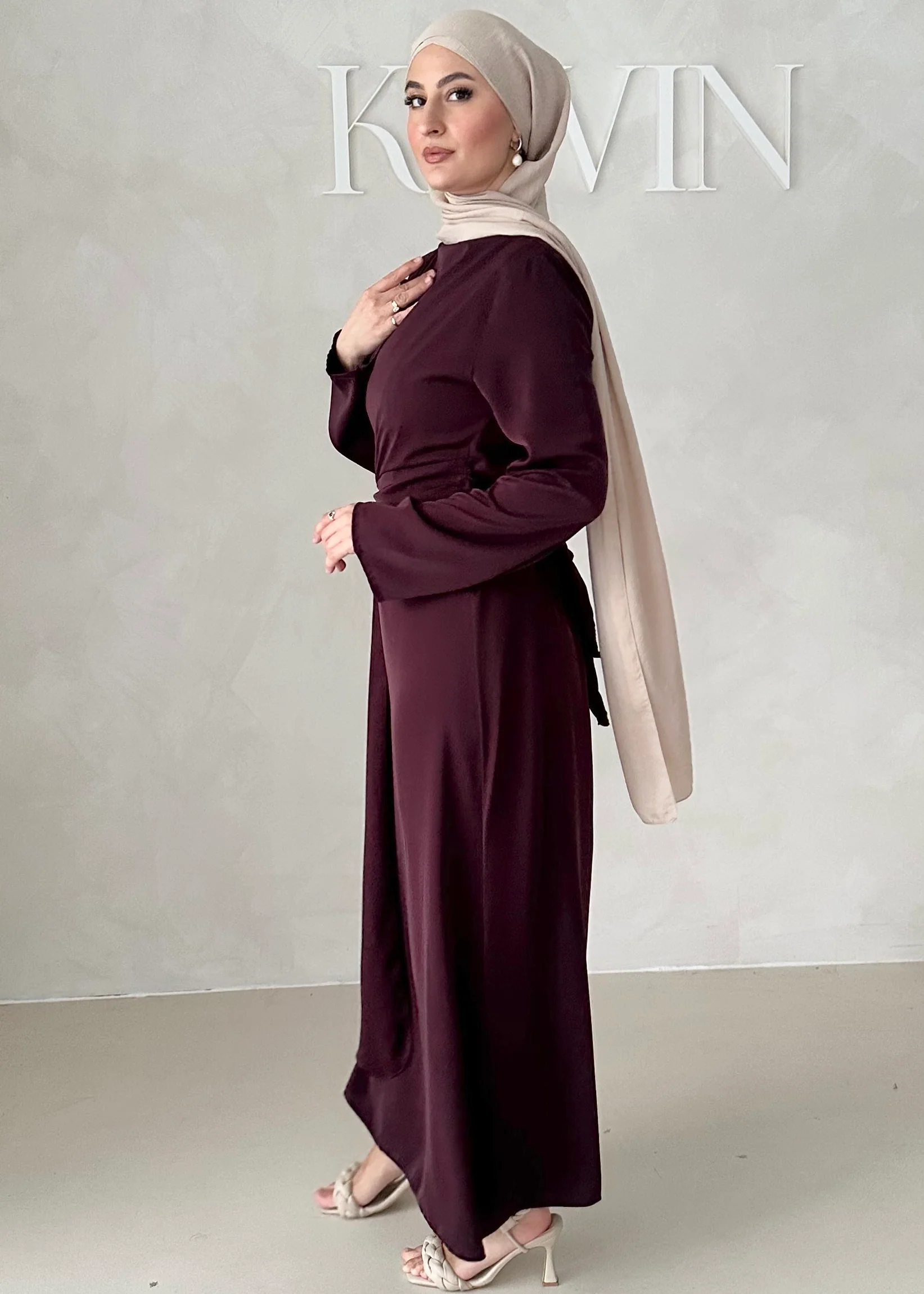 Sleek Abendkleid - Image 19