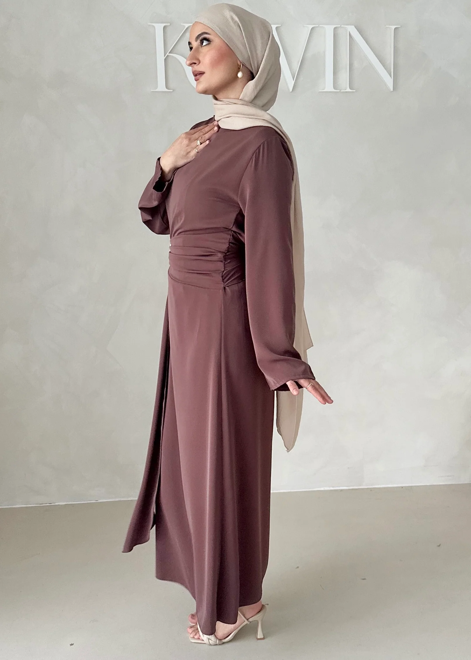 Sleek Abendkleid - Image 5
