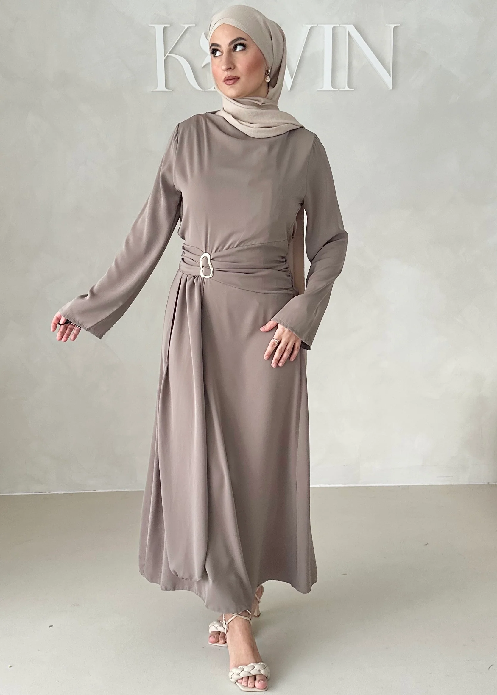 Sleek Abendkleid - Image 6