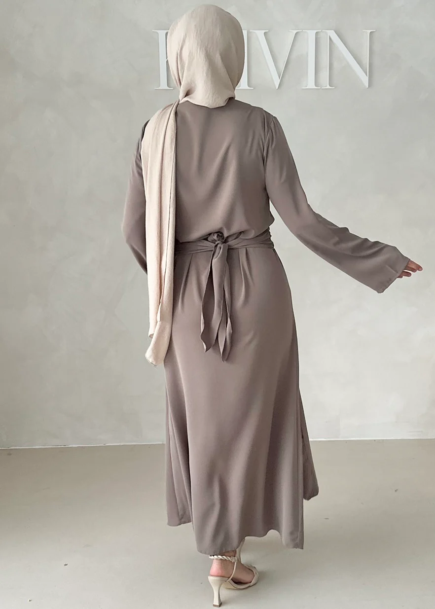 Sleek Abendkleid - Image 8