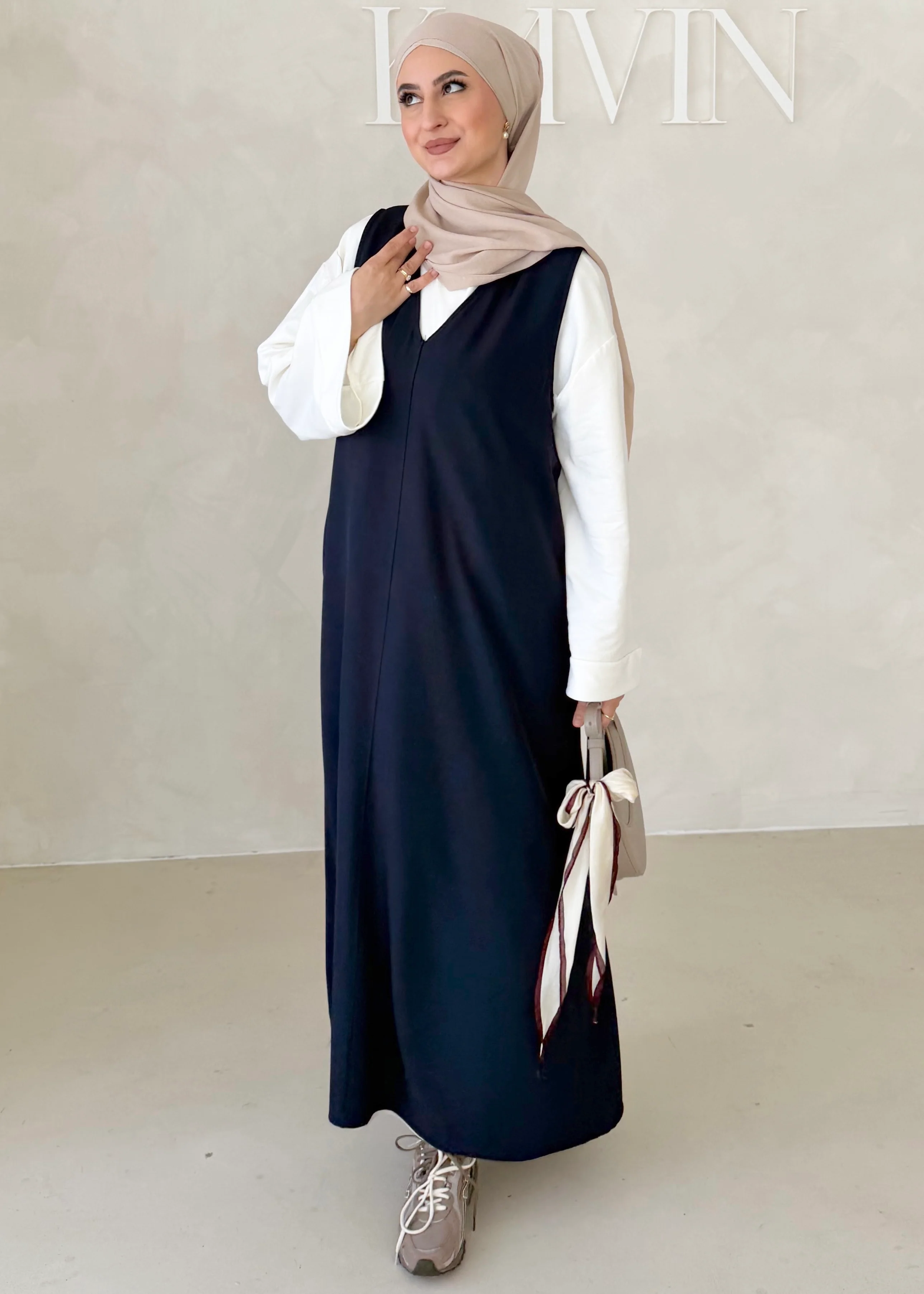 Kurzarm Essential Kleid - Image 27