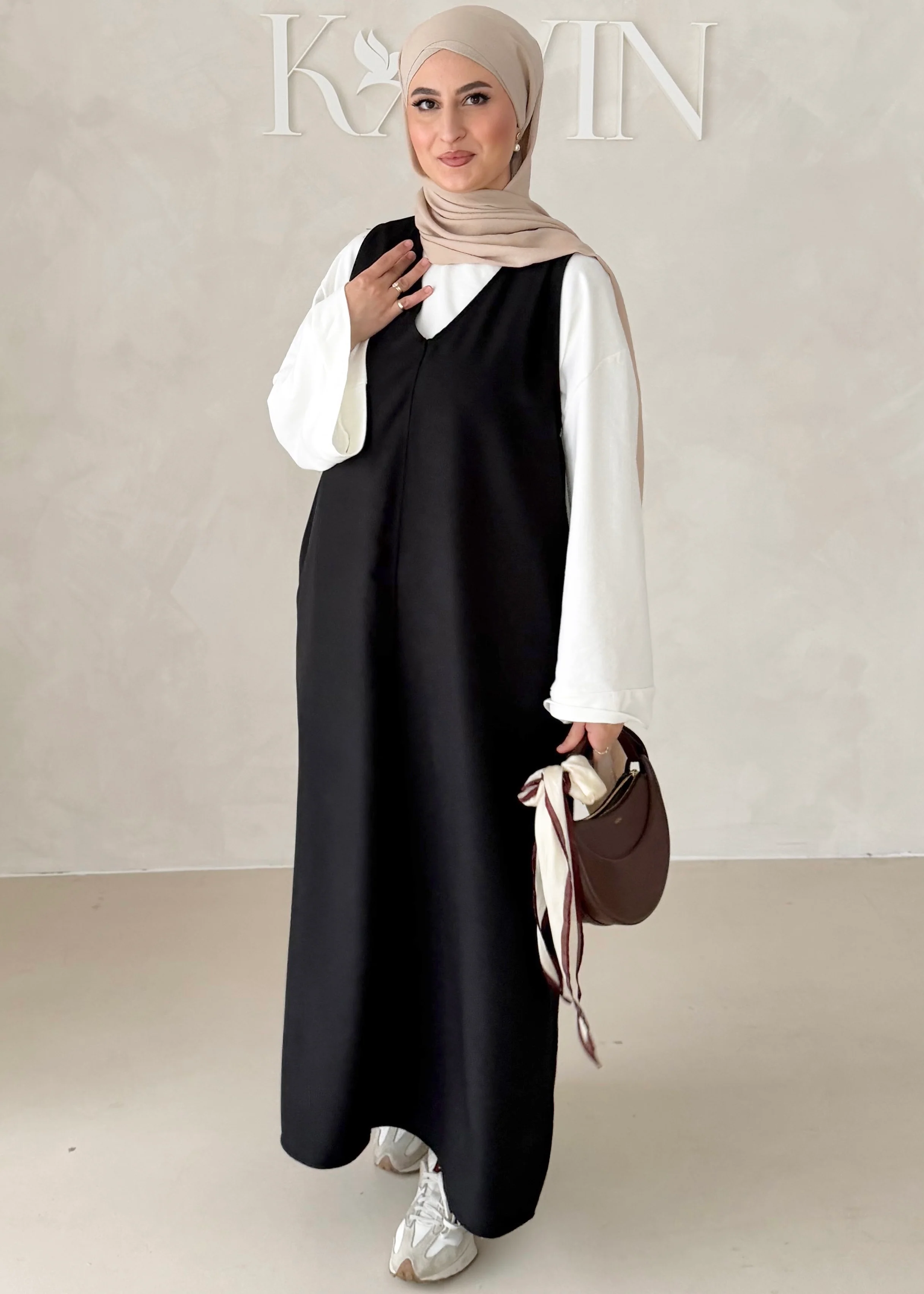 Kurzarm Essential Kleid - Image 30