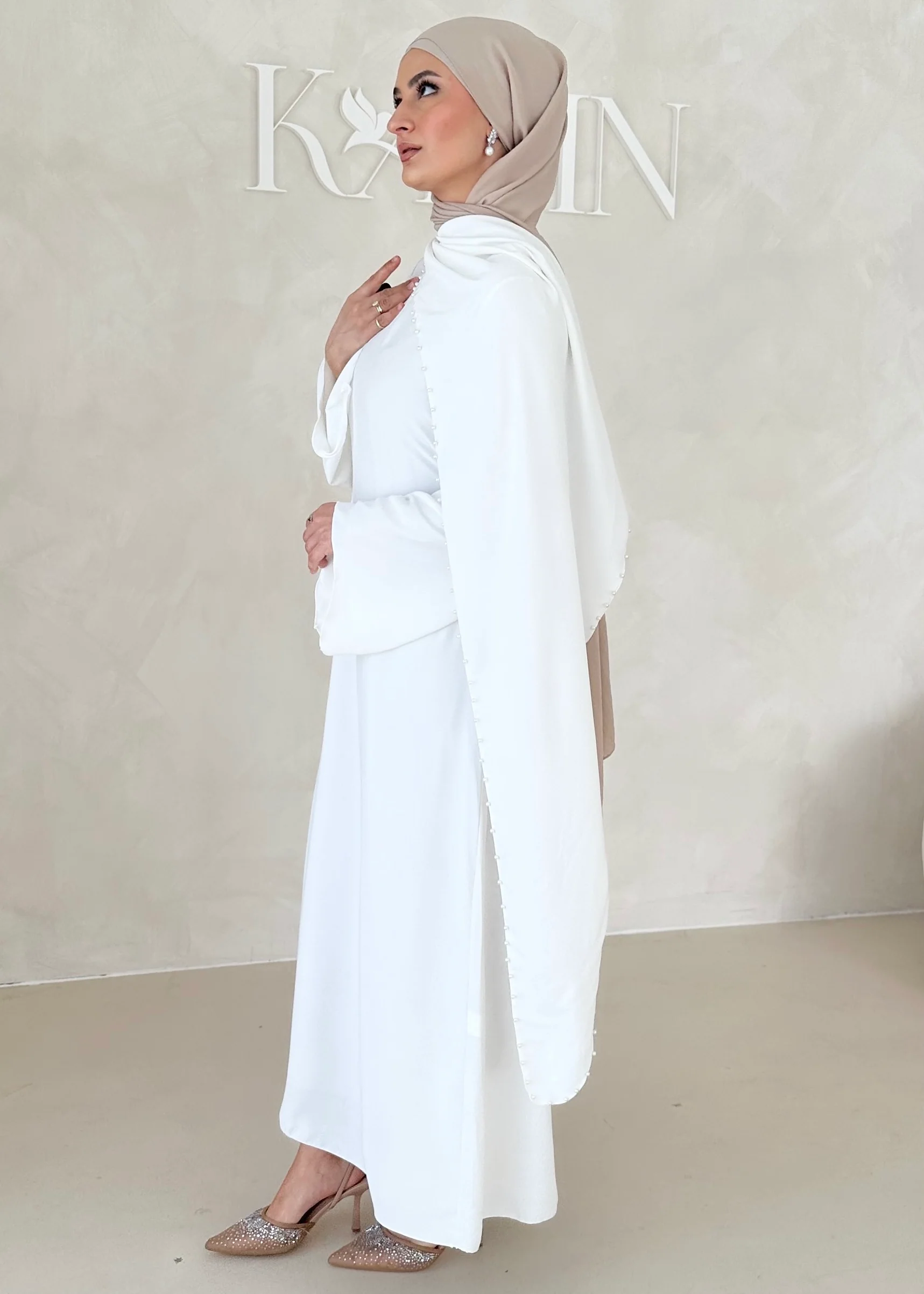 Pearl Kleid MIT Schulterschleppe - Image 11