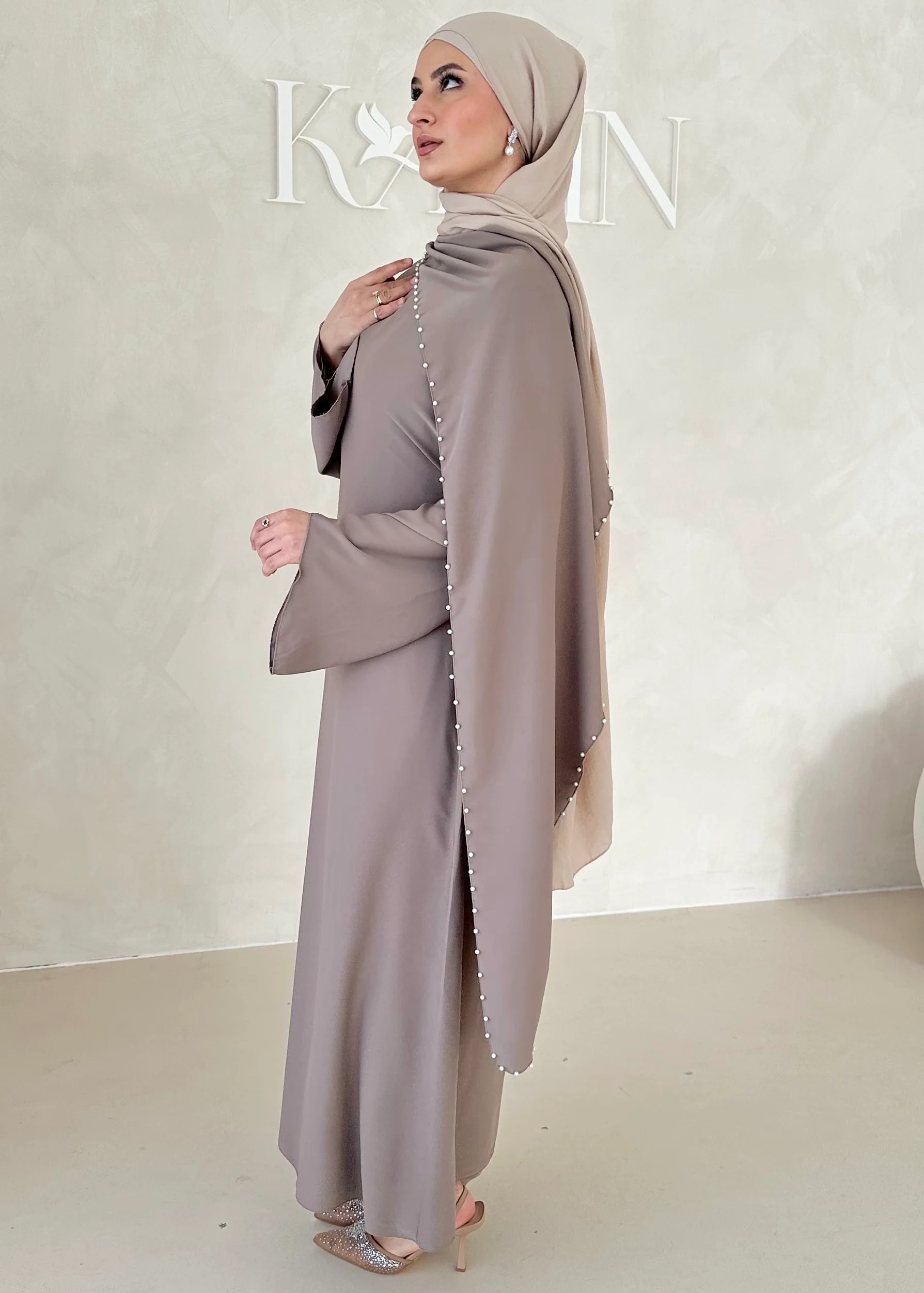 Pearl Kleid MIT Schulterschleppe - Image 13