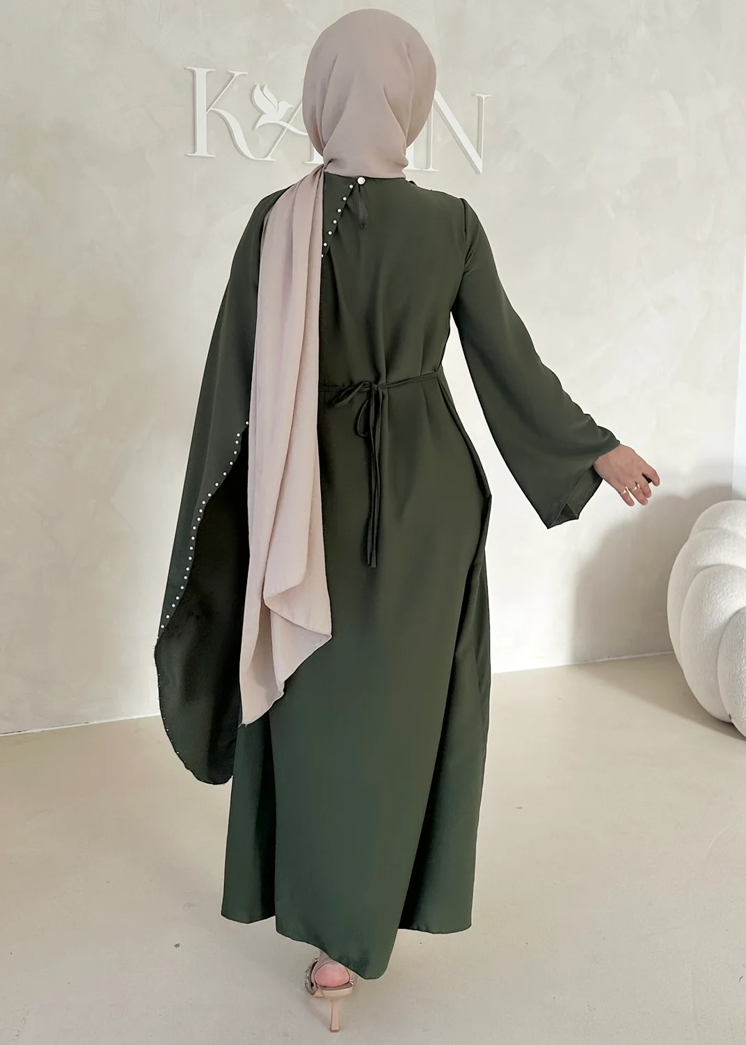 Pearl Kleid MIT Schulterschleppe - Image 20