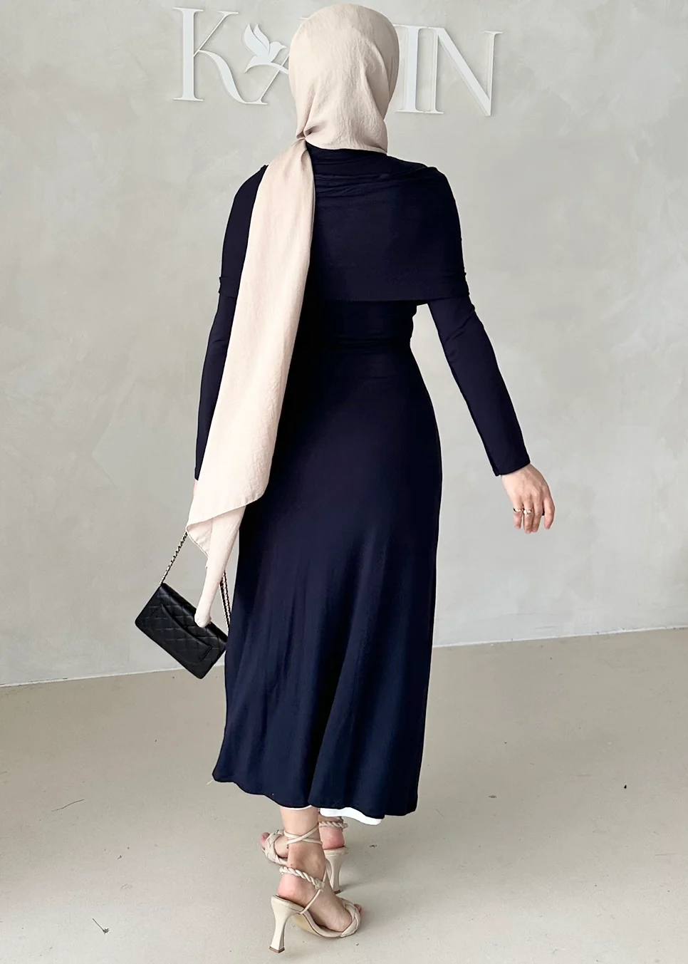 Veloura Kleid - Image 23