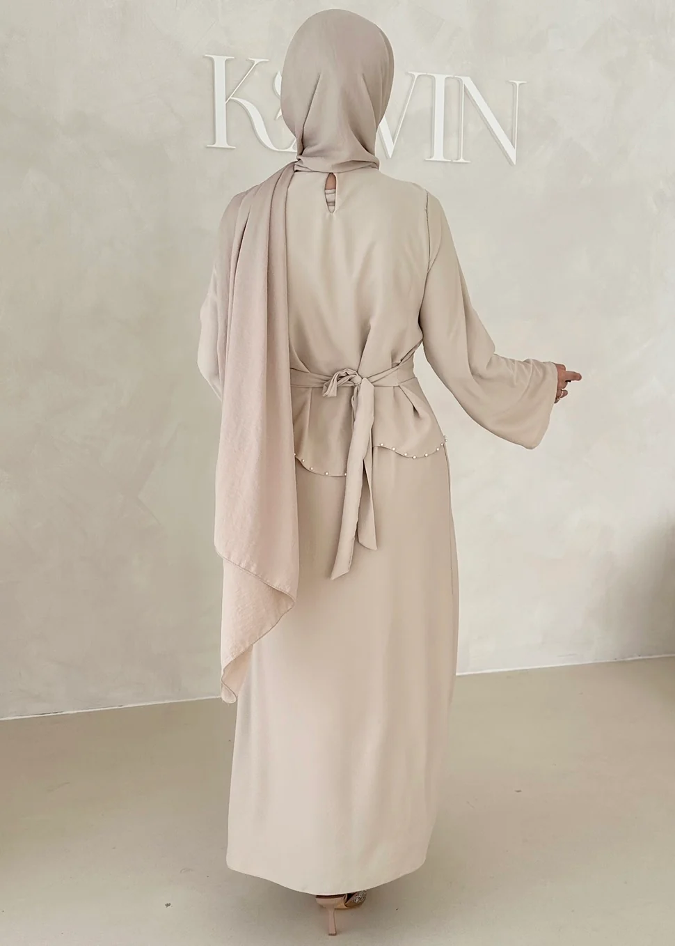 Zweilagiges Pearl Kleid - Image 15
