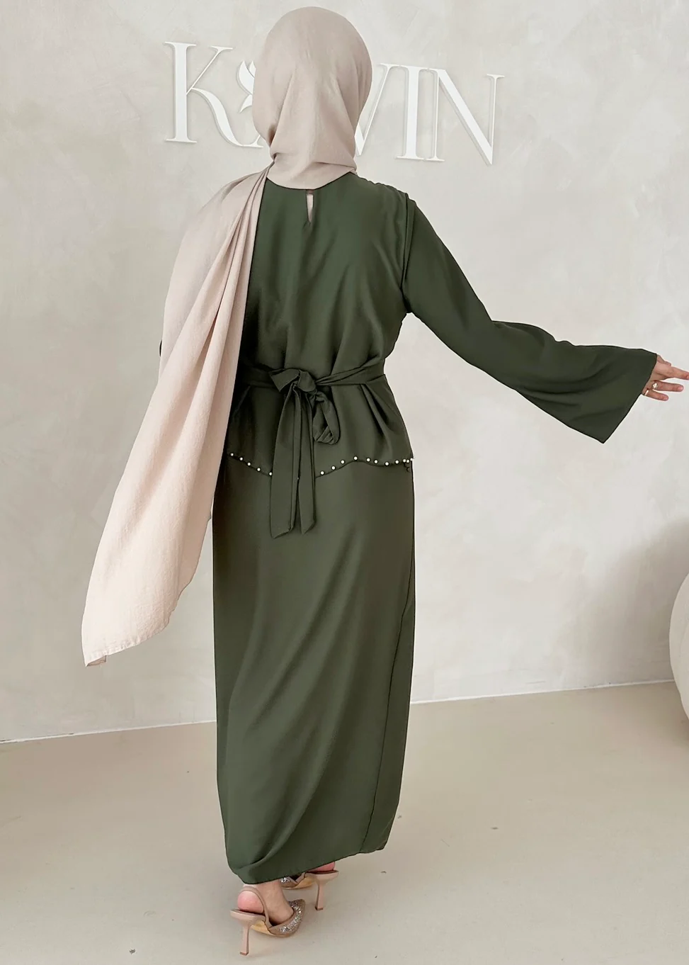 Zweilagiges Pearl Kleid - Image 24