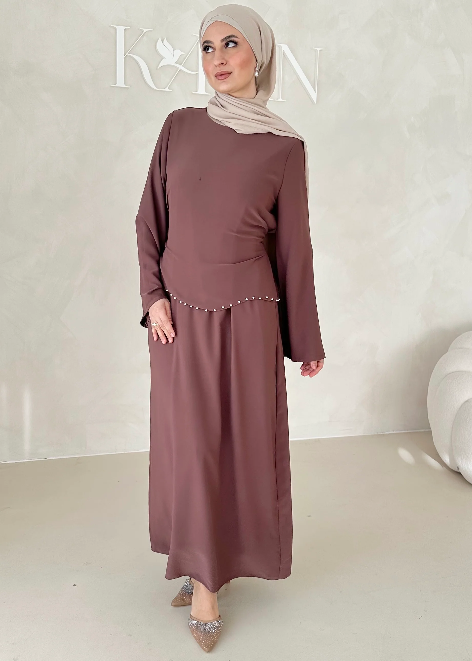 Zweilagiges Pearl Kleid - Image 4