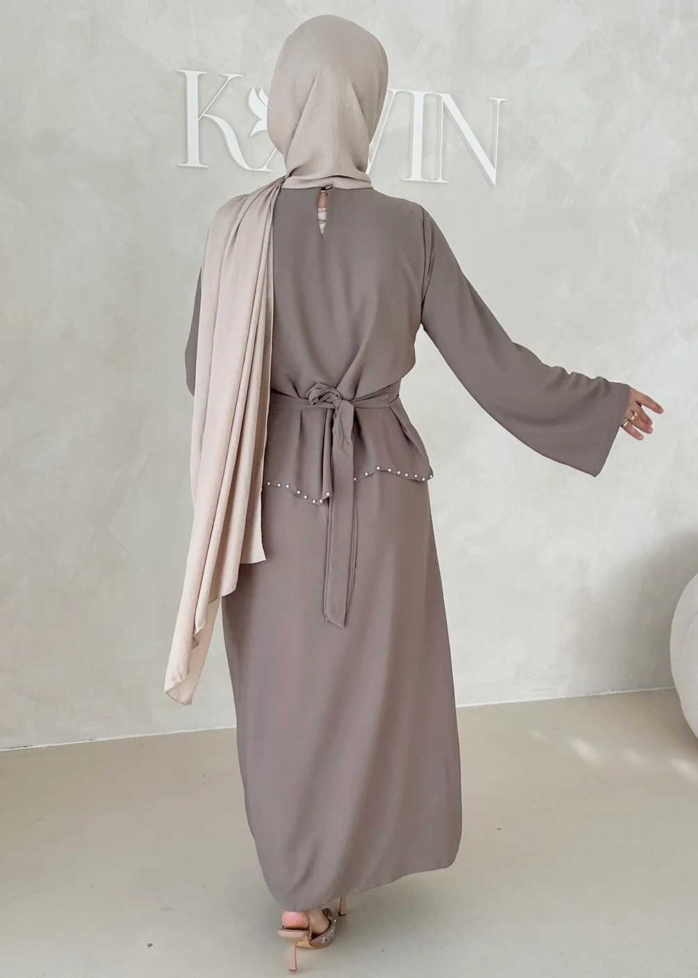 Zweilagiges Pearl Kleid - Image 9